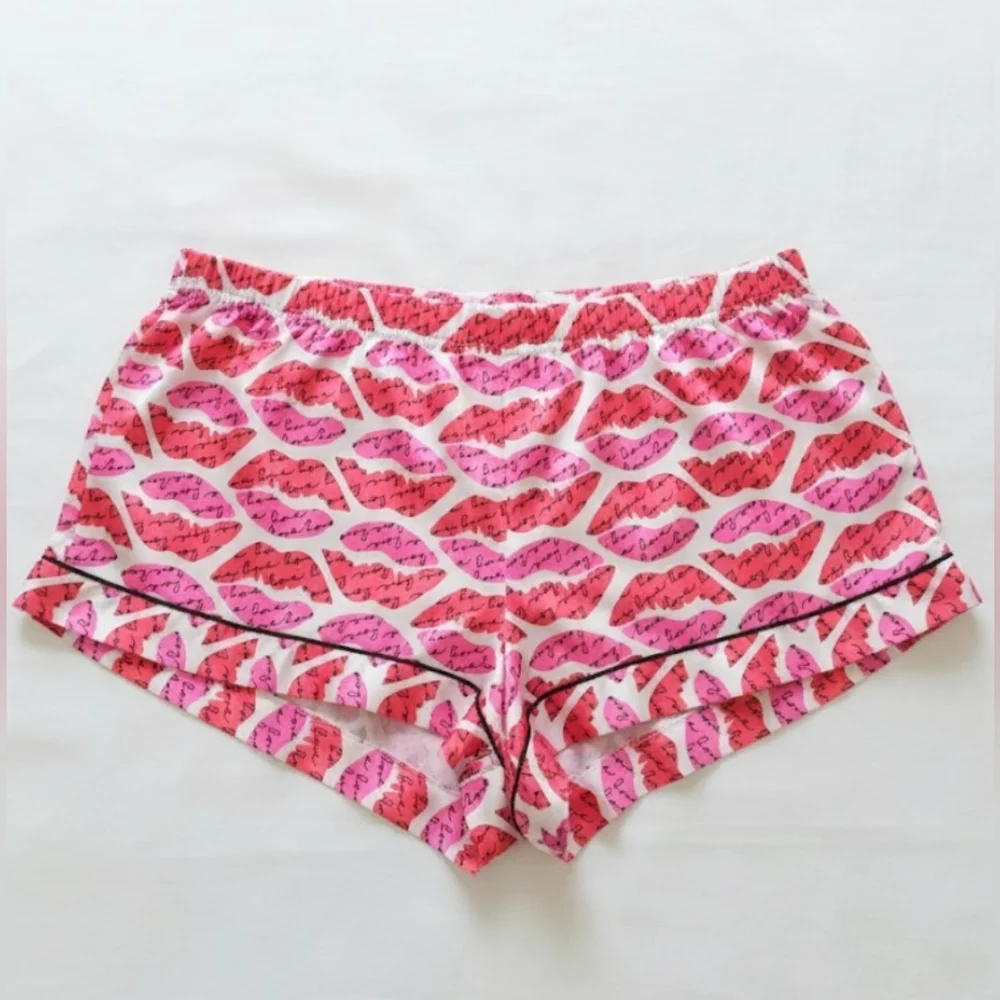 Victoria’s Secret Satin Kiss Print Pajama Shorts - Love Script Size XL